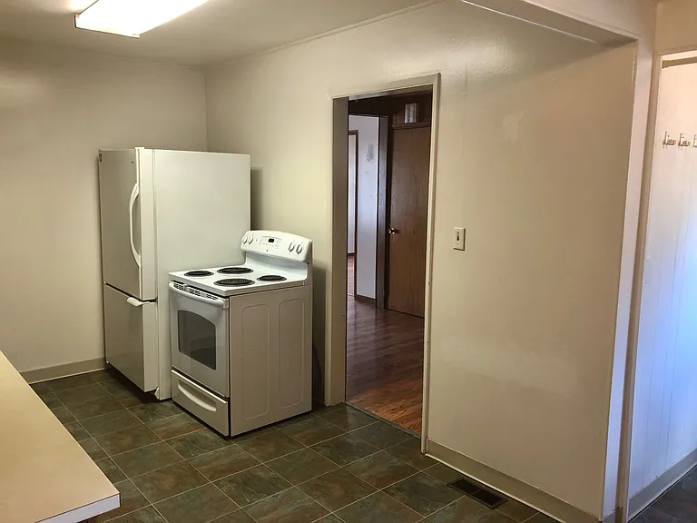 15796 SW Willamette St — Photo 16