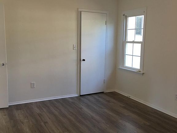 2nd image of 481 E 20th St