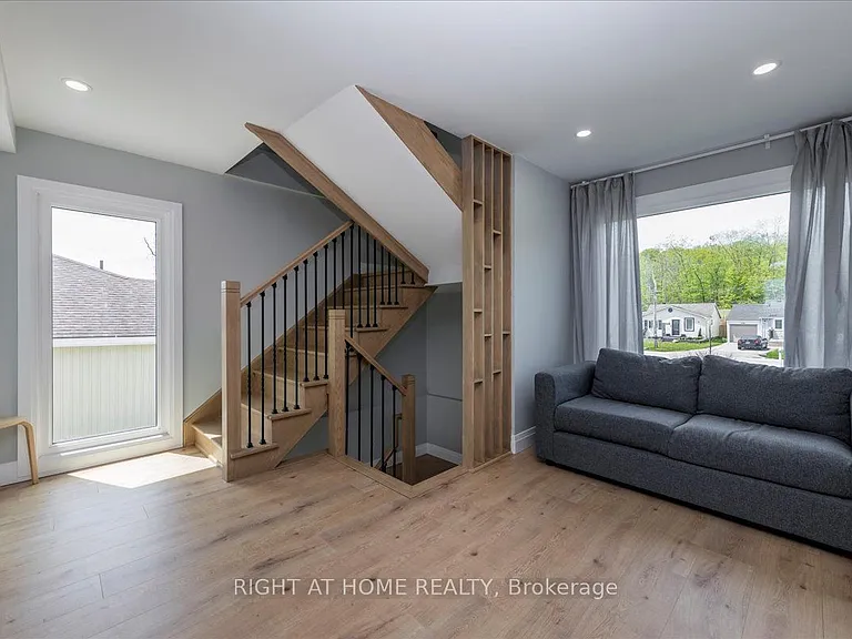 405 Limerick St — Photo 15
