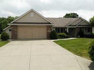 1202 Cobblestone Rd, Bryan, OH 43506