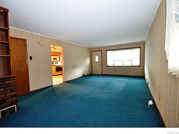 3rd image of 61 Brookside Dr
