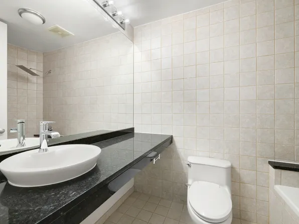 176 Johnson Street image 11 of 14