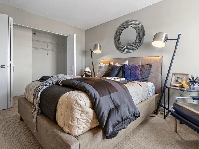 Lux Apartments — Photo 6