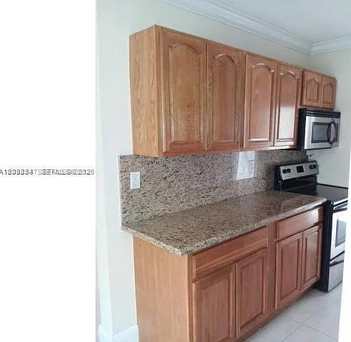 Edgewater Of Coral Gables — Photo 2