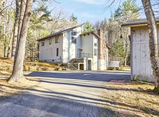 22 Briggs Rd, Petersham, MA 01366