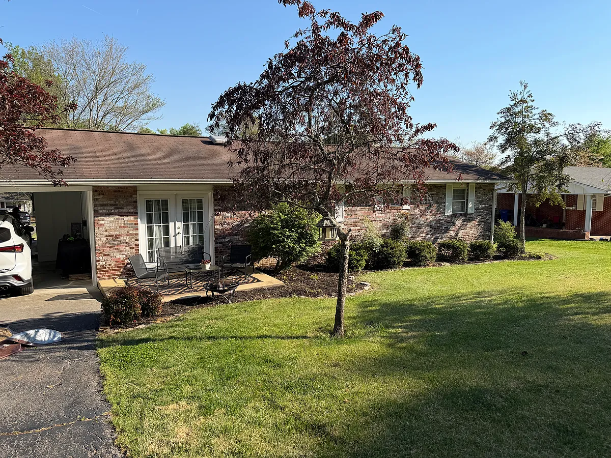 Building Photo - 147 Beverly Cir