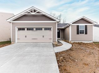 26 Charmalee Dr, Amelia, OH 45102