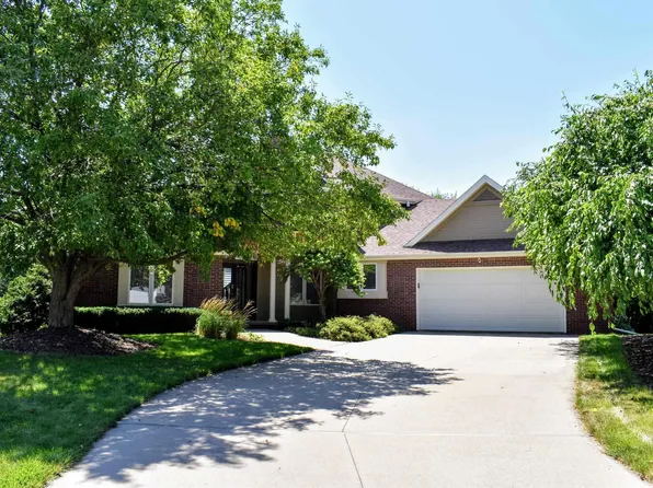 2921 S Lyons St, Sioux City, IA 51106