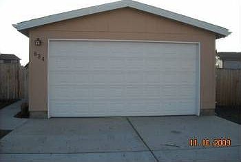 2nd image of 834 NE Paiute Ct