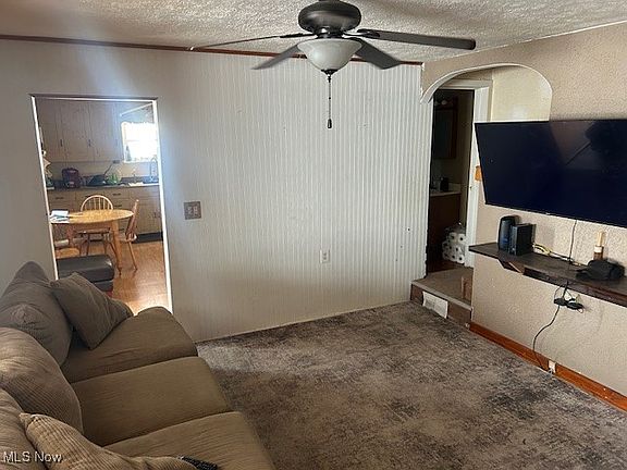 5th image of 519 Sterling Ave
