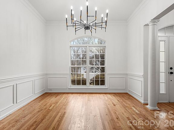3rd image of 4297 Canewood Ln
