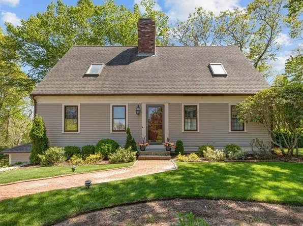 11 Carlson Ln, Barnstable, MA 02630