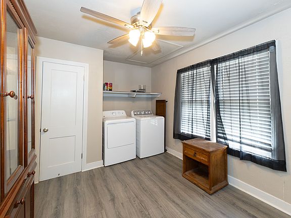 3rd image of 511 E Doddridge Ave