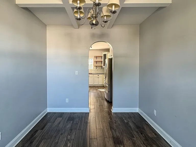 172 Huzzas Cir — Photo 4