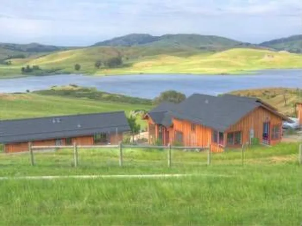 11620 Pt Reyes Petaluma Rd, Nicasio, CA 94946