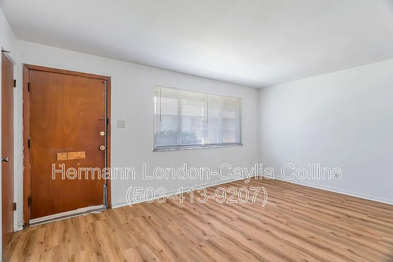 2 bed, 1.0 bath, 780 sqft, $1,099 — Photo 2