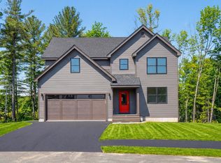 7 Lily Ln, Londonderry, NH 03053