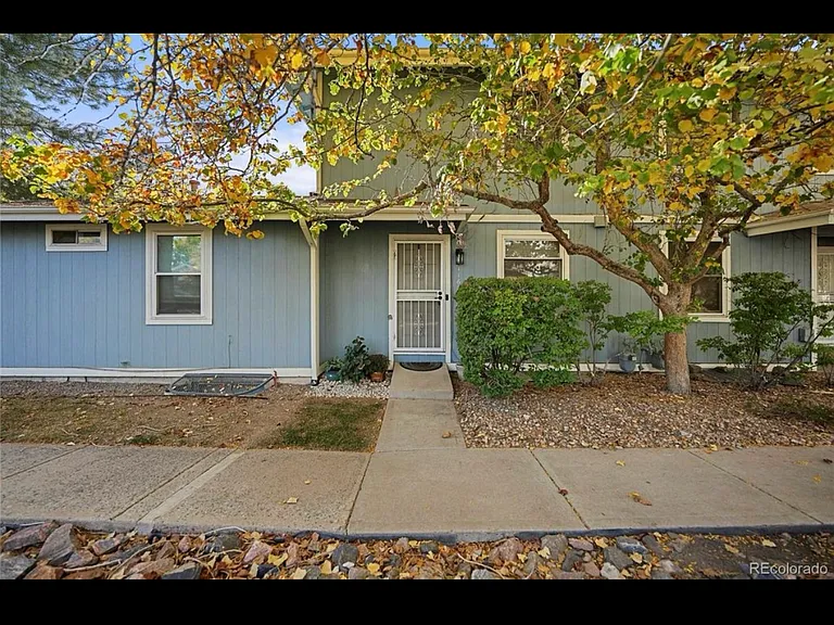 11687 E Cedar Ave — Photo 4