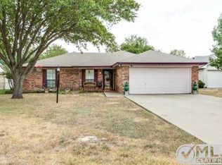 1209 Sheridan Ln, Cleburne, TX 76033