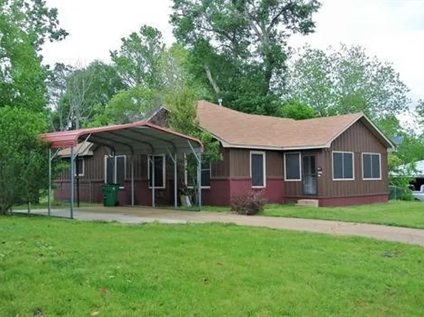 323 E Ragland St, Palestine, TX 75803