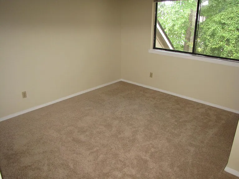 459 Mall Blvd — Photo 10