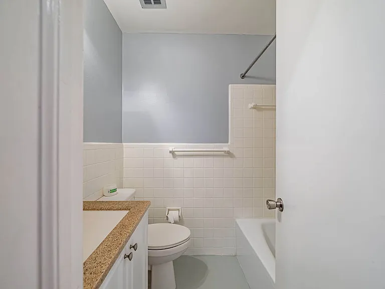4222 Arbutus Dr — Photo 27