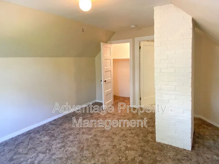 2613 NW Grant Ave #2 — Photo 9