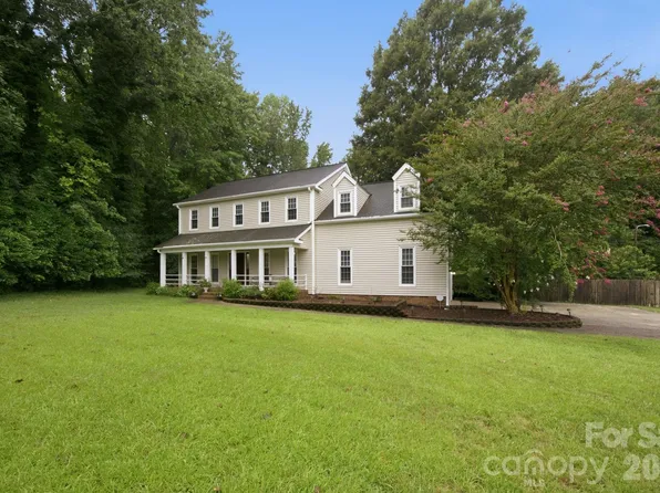 115 Valley Glen Dr, Waxhaw, NC 28173