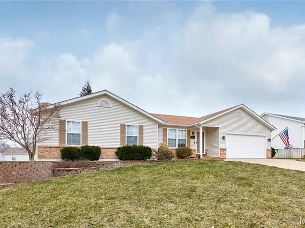 100 Robin Hood Dr, Troy, MO 63379