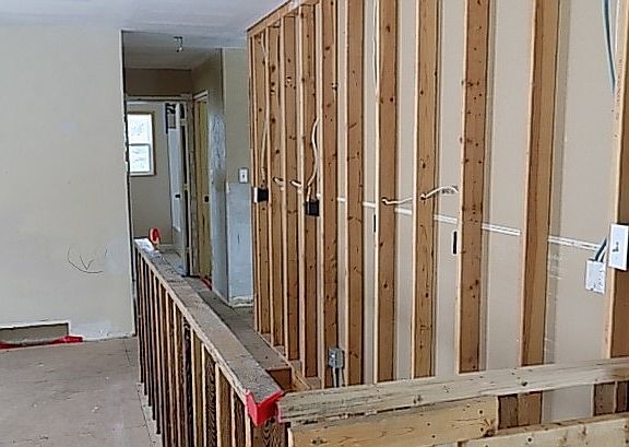 4th image of 4727 McHugh Ln