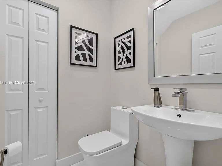 4422 NW 112th Ct — Photo 19