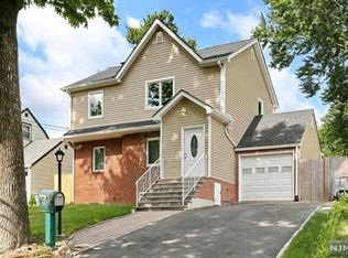 166 Knickerbocker Rd, Dumont, NJ 07628