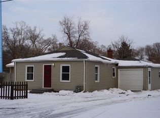 7429 Rogers St, Machesney Park, IL 61115