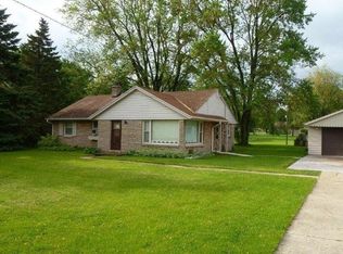 12509 W Honey Ln, New Berlin, WI 53151