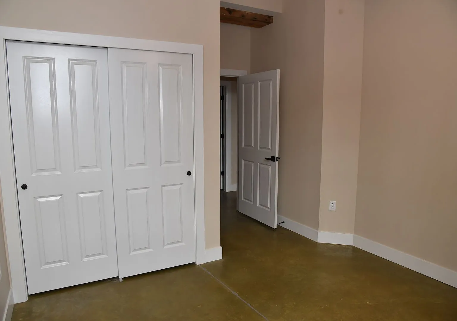 330 W Front Street — Photo 4