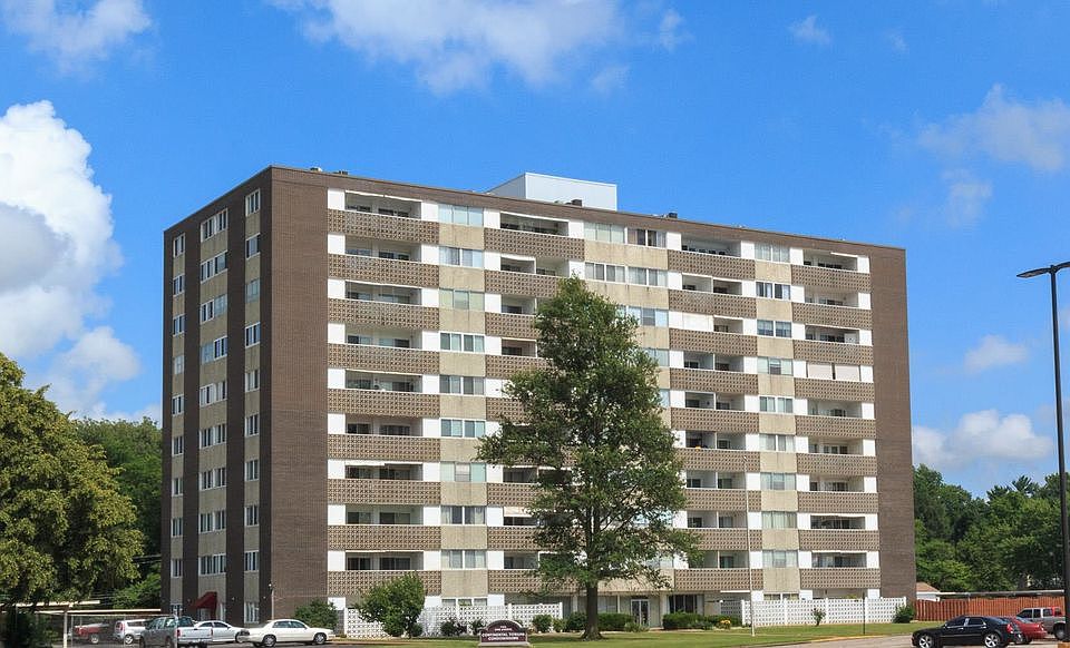 1st image of 1100 Erie Ave Unit 1006