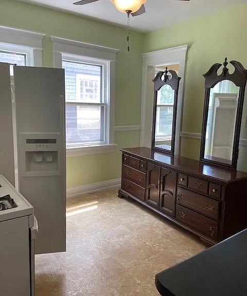2926 N Frederick Ave #LOWER — Photo 2