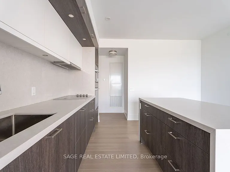 30 Inn On The Park Dr #1103 — Photo 2