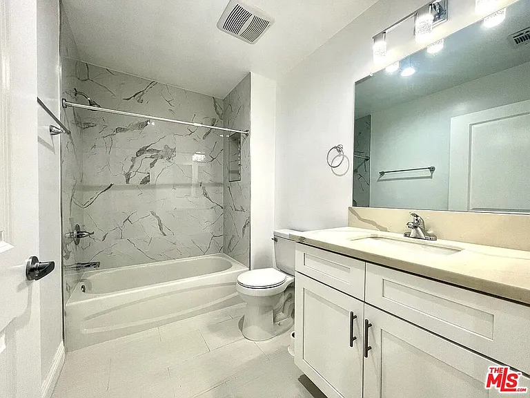 11753 Iowa Ave #103 — Photo 6