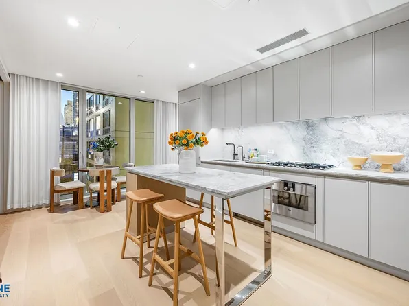 250 25th St #7A, New York, NY 10010