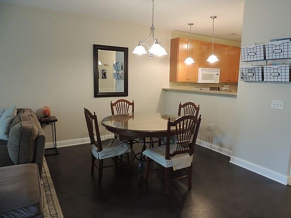 4th image of 1104 Acorn Dr #1104