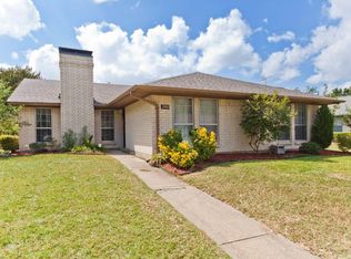 2702 Meadow Park Dr, Garland, TX 75040