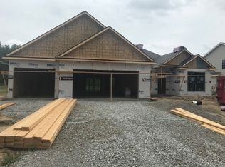 5555 Bear Creek Pass, Auburn, IN 46706