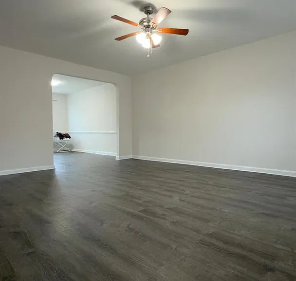 18-20 Bell Blvd #1 — Photo 1