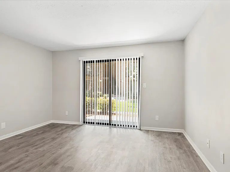 Orleans Apartments — Photo 16