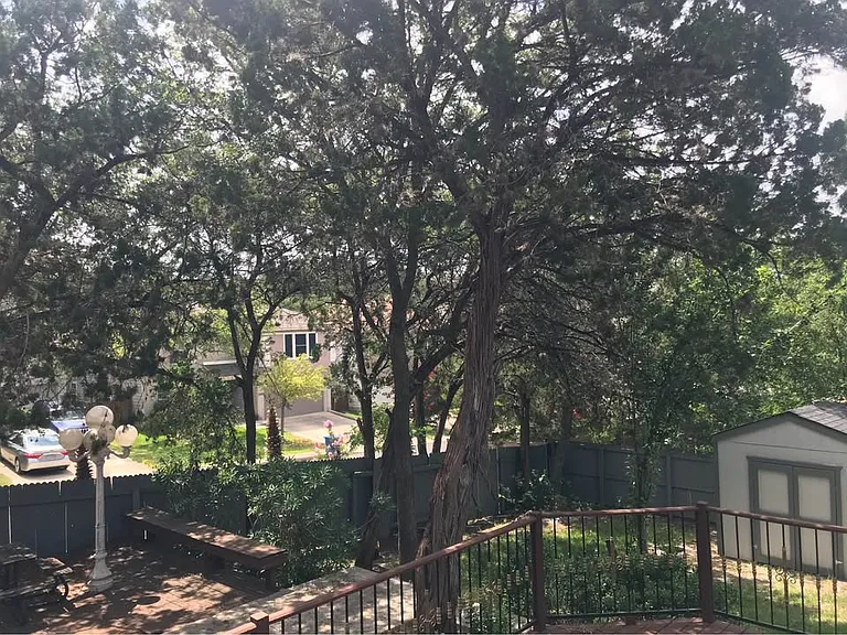 9002 Limestone Hl — Photo 18