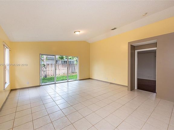 4th image of 6222 Flores Del Mar