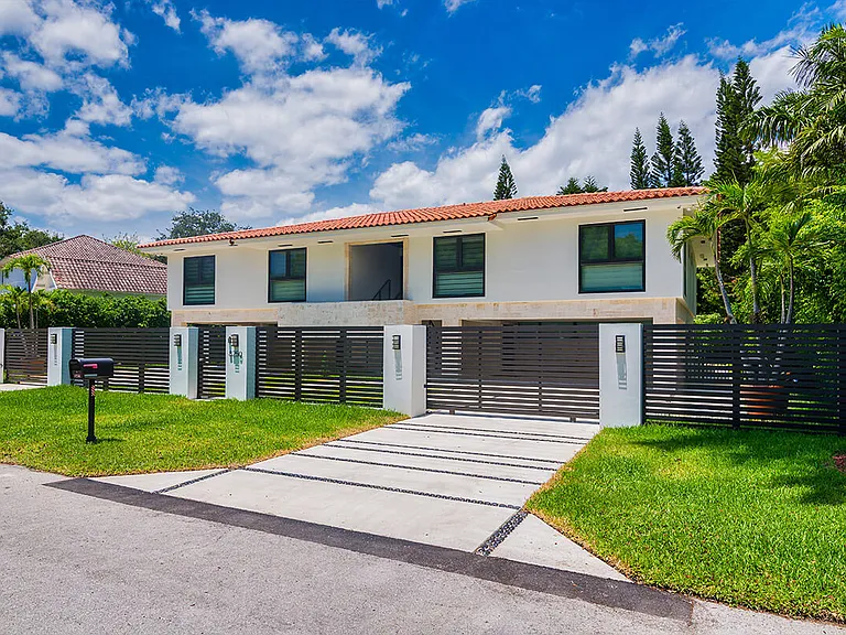 8250 La Rampa St — Photo 5