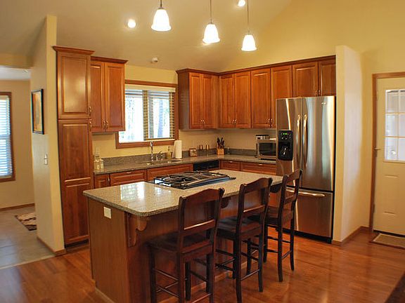 5th image of 16 Indian Ln #57554