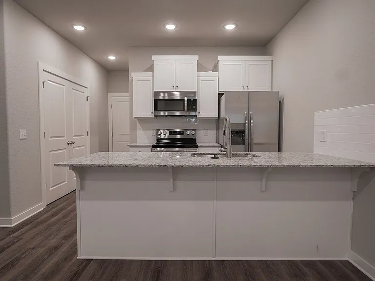 608 N Salem Rd — Photo 4